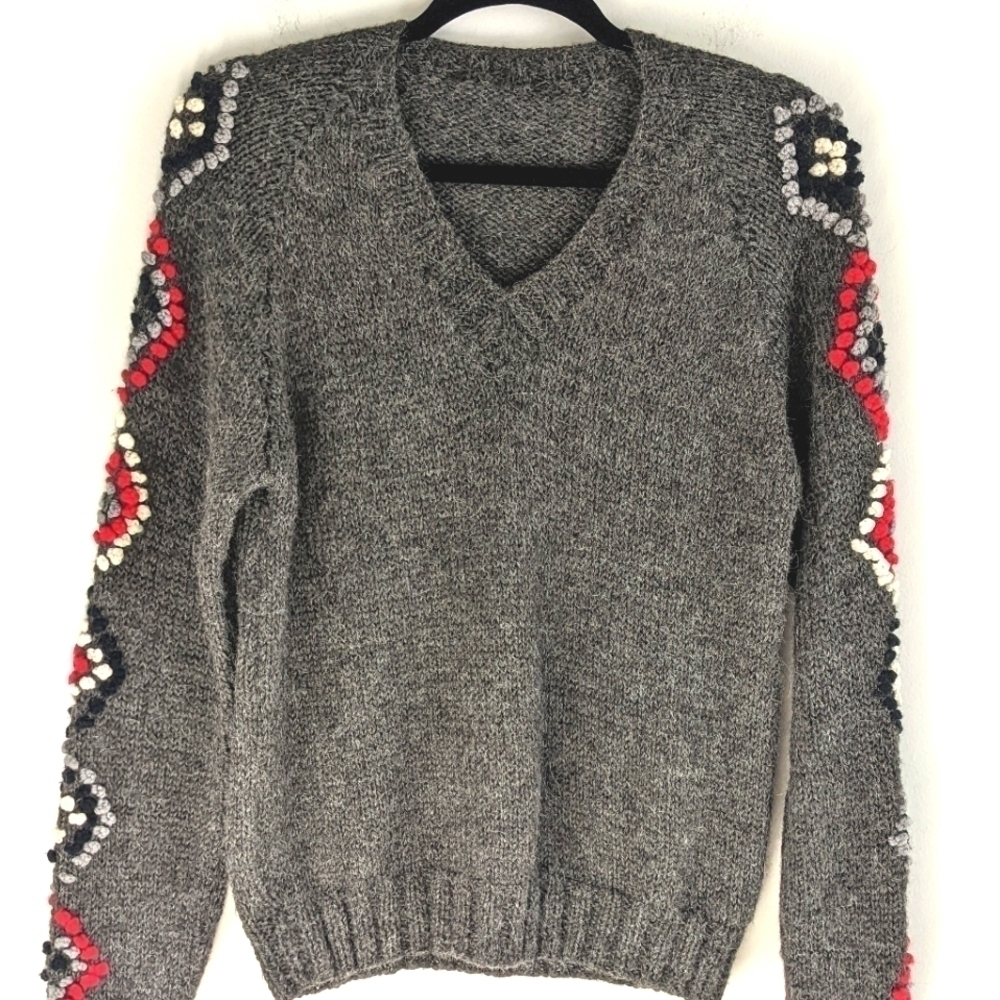 HANDKNIT Grey Sweater with Diamond Pattern Sleeves S/M
